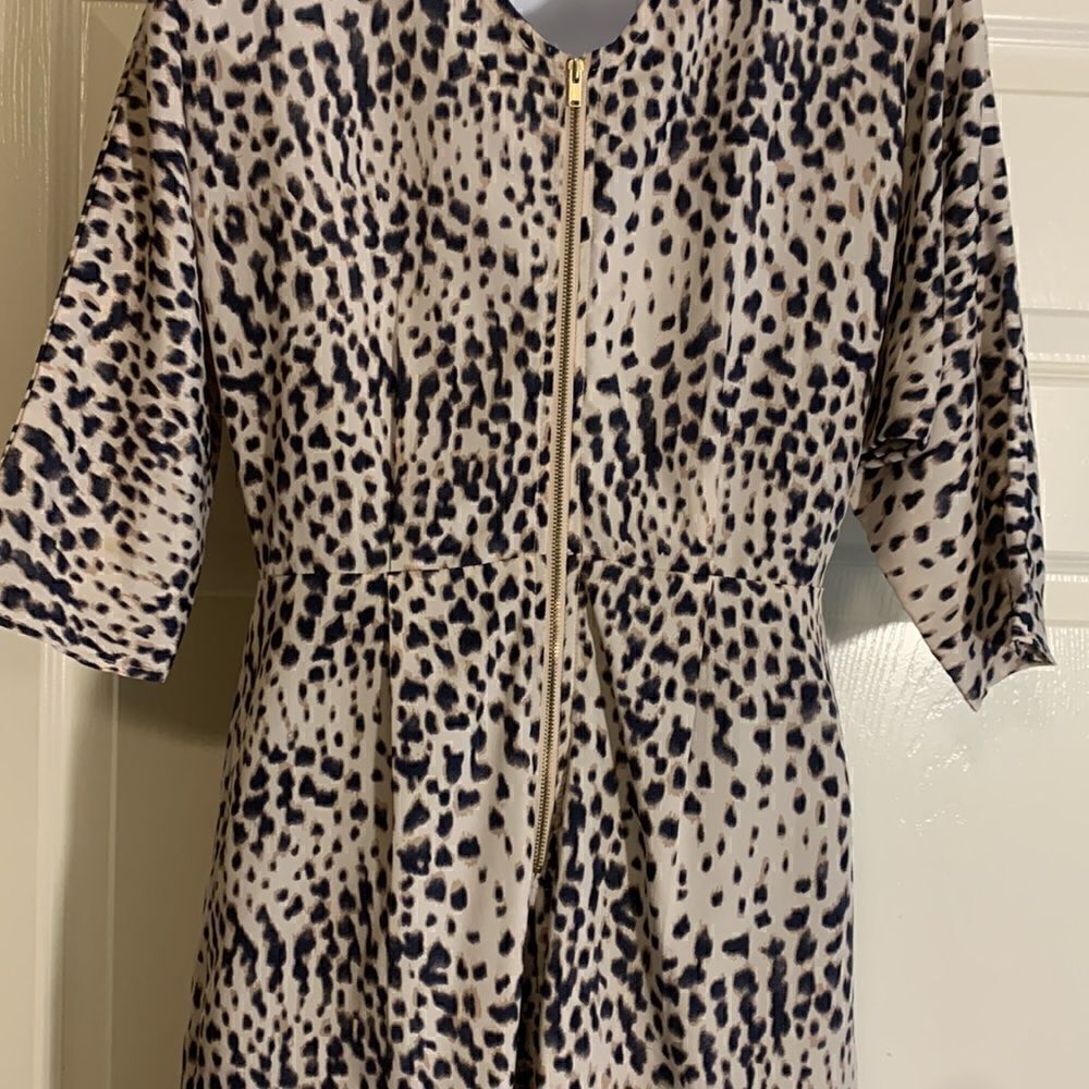 COLLECTIVE CONCEPTs, small, open wide neck, 3/4 sleeve, zip back, lined - Picture 7 of 13
